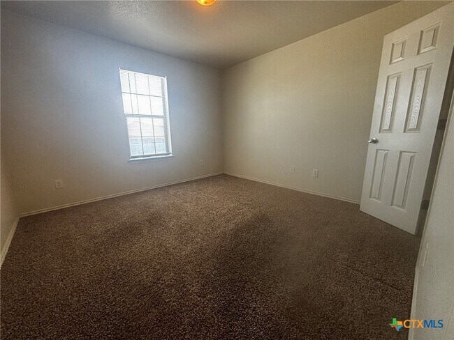 Building Photo - 503 Bermuda St