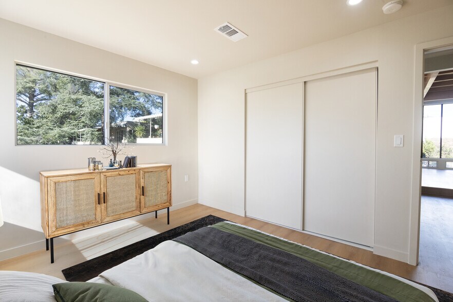 Building Photo - 4519 Finley Ave