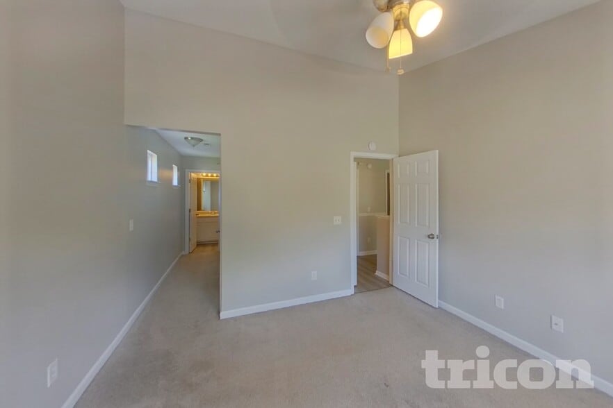 Building Photo - 137 Lossie Ln