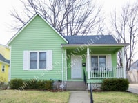 Building Photo - Updated 3 Bed 1 Bath Home Minutes From the...