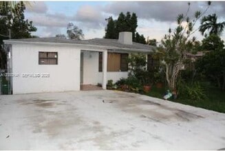 Building Photo - 11717 NW 2nd Ave