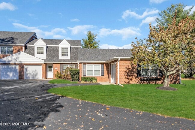 Primary Photo - 68 Maple Dr