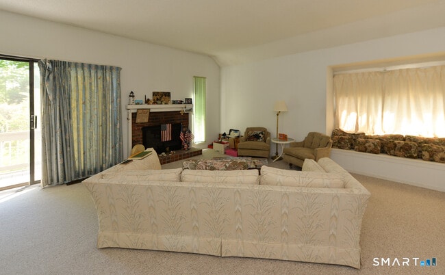 Building Photo - 548 Heritage Vlg