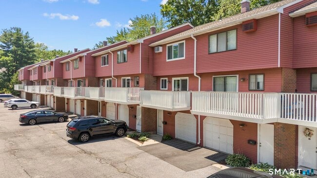 Building Photo - 146 Churchill Dr
