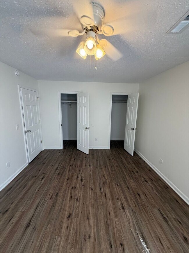 Building Photo - 106 Corley St