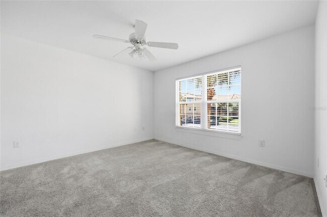 Building Photo - 5447 Vineland Rd