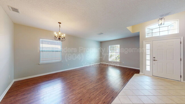 Building Photo - 14664 Falling Waters Dr