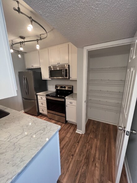 Building Photo - 8802 Eager Rd