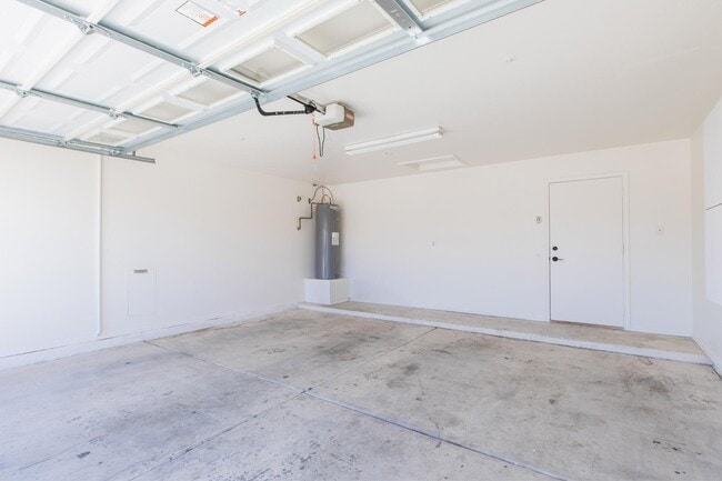 Building Photo - 23554 N 73rd Pl