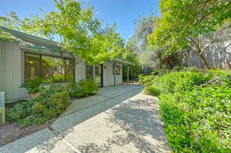 Building Photo - Beautiful 3-Bedroom Home in North Auburn's Sierra Foothills