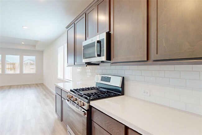 Building Photo - 1203 Sugar Dr