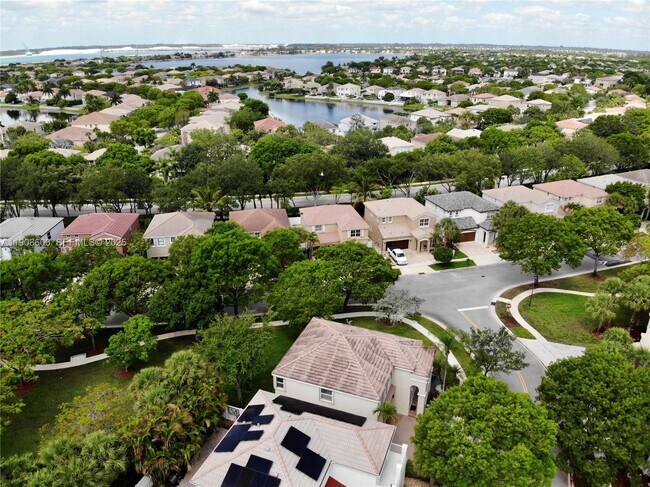 Building Photo - 15562 SW 50th Ct