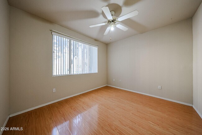 Building Photo - 5401 E Van Buren St