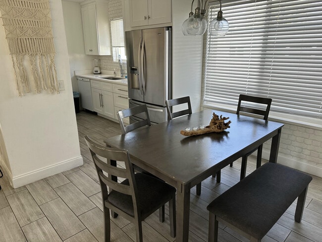 Building Photo - 1258 Beach Rd