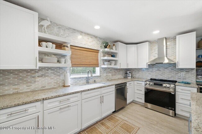 Building Photo - 4262 Biscayne Dr