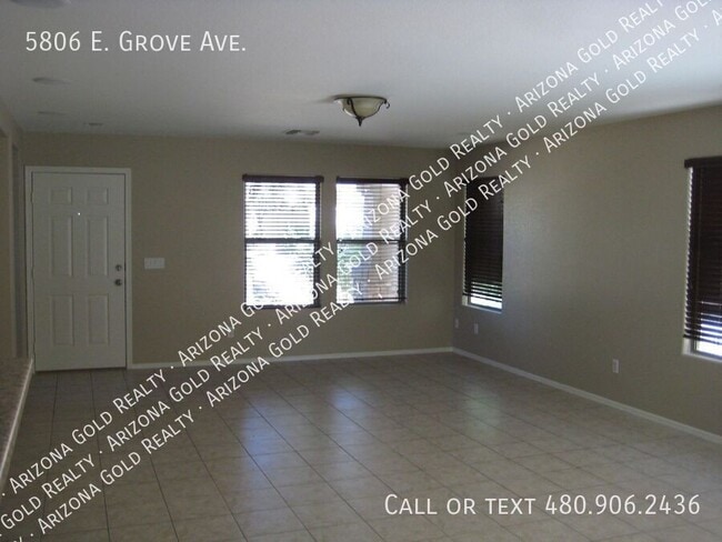 Building Photo - 5806 E Grove Ave