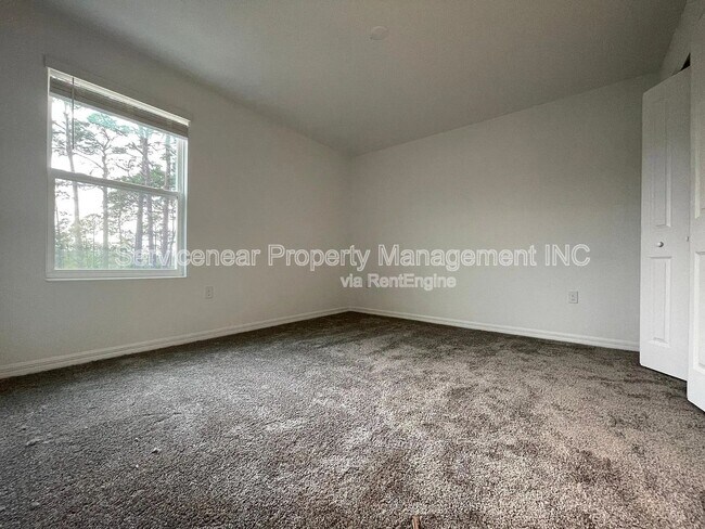 Building Photo - 3931 Willow Brk Dr