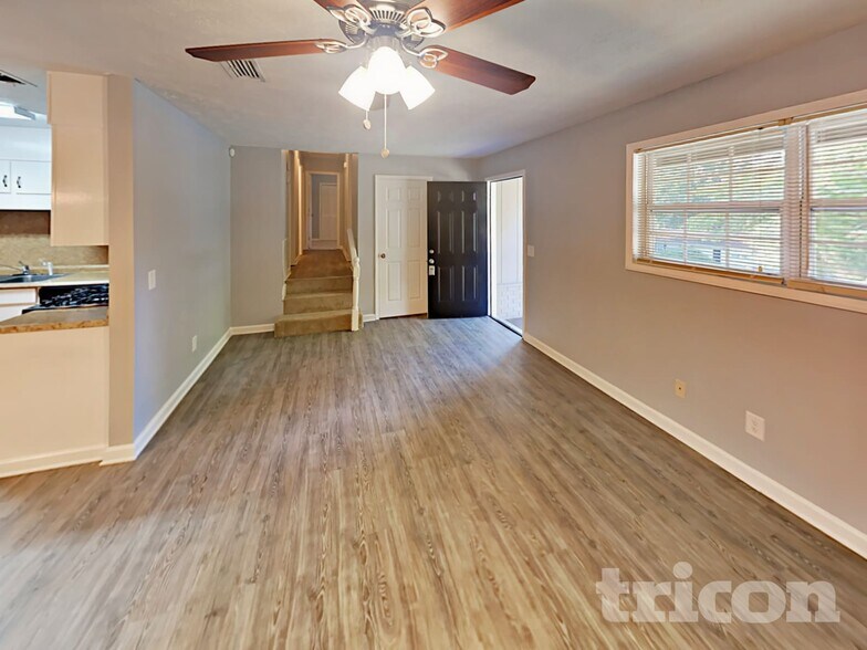 Building Photo - 3964 Cindy Dr