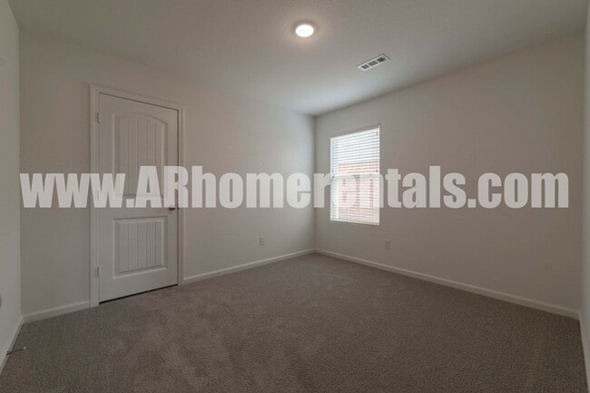 Building Photo - 1125 Gallery Dr