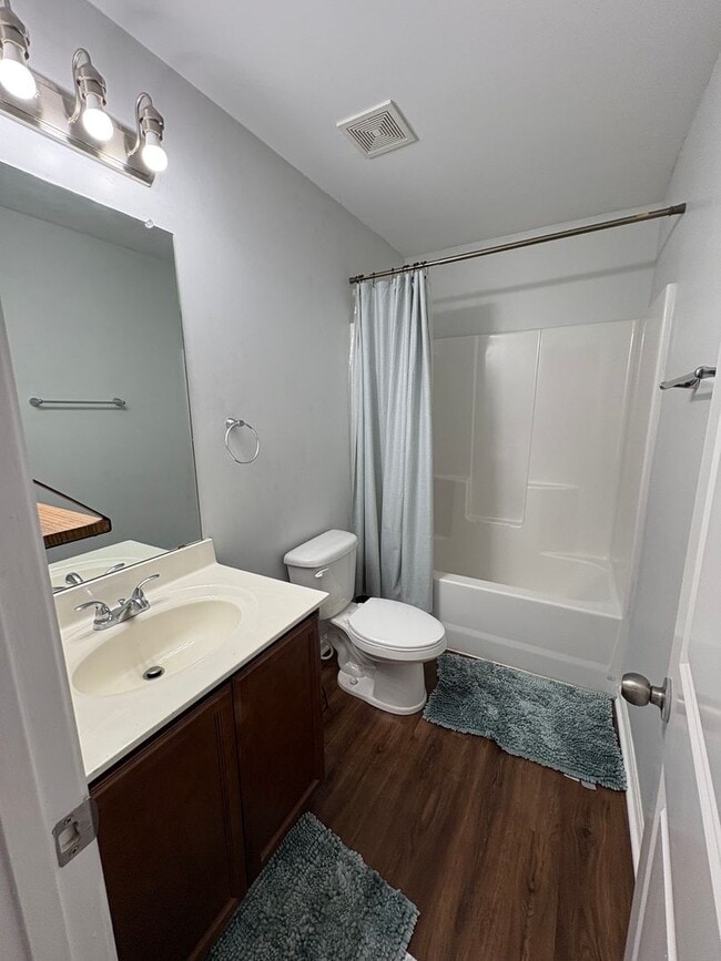 Building Photo - 4 Bedroom 2.5 Bath Home in Woodruff Near B...