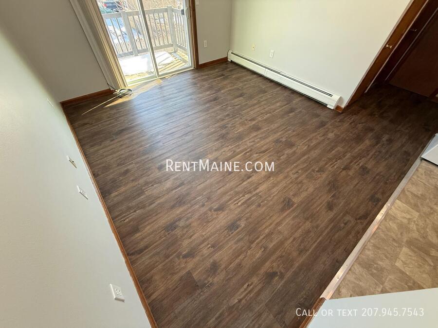 Building Photo - 381-385 Pine St.