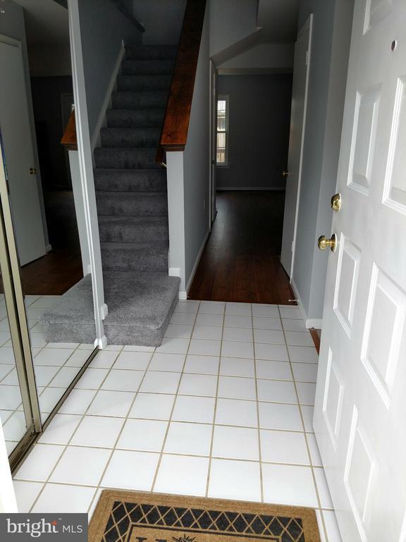 Building Photo - 15205 Streamside Ct
