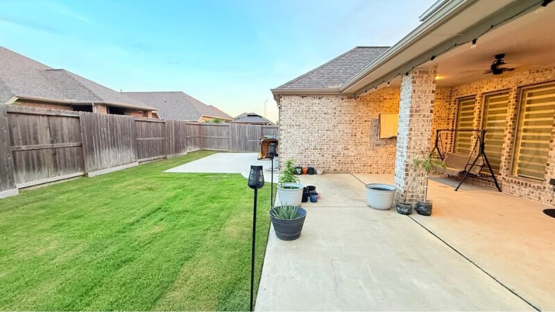 Building Photo - 10710 Lacaille Ln