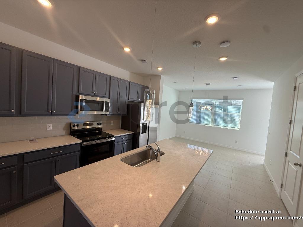 Building Photo - 17568 Northlake Grv Dr