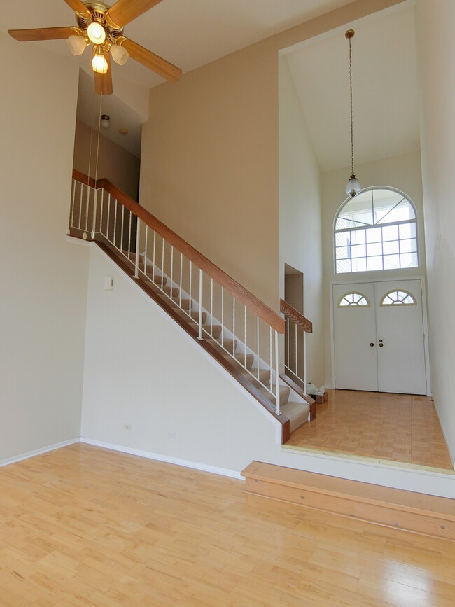 Building Photo - 905 Sturnbridge Ct