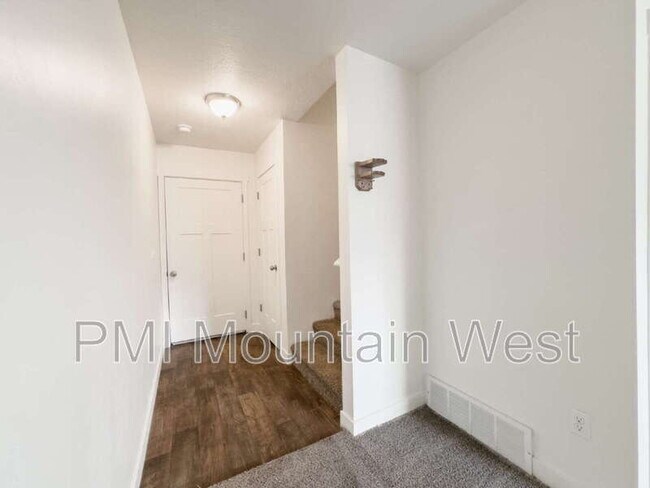 Building Photo - 641 N 30 E