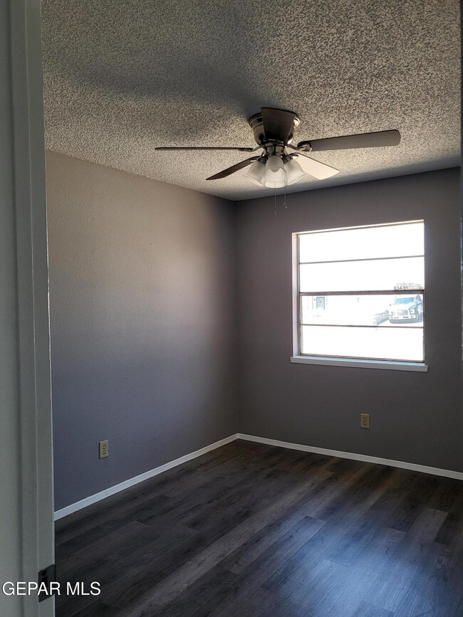 Building Photo - 3012 Roy Pace Dr