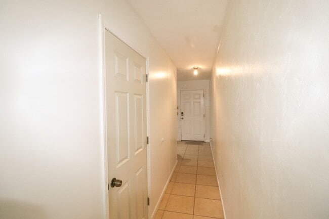 Building Photo - 2300 SW 43rd Street - C
