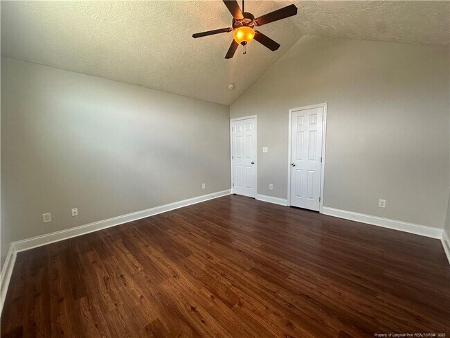 Building Photo - 450 Copper Creek Dr