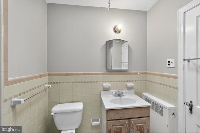 Building Photo - 7539 Mayland St