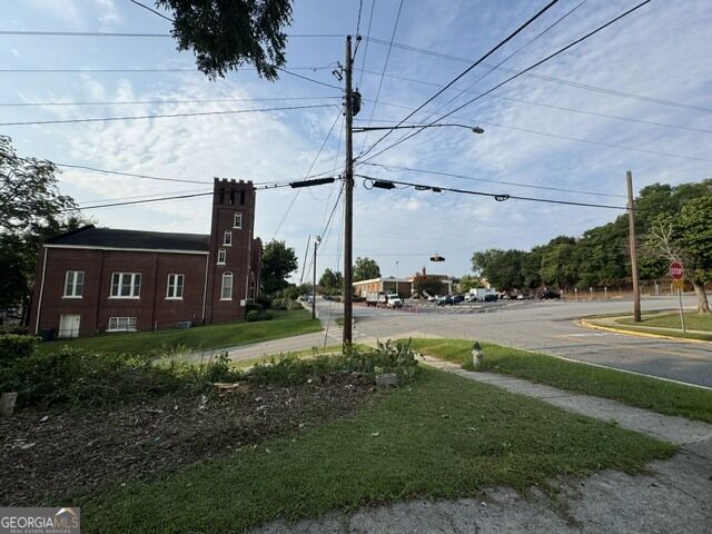 Building Photo - 401 N Wilkinson St