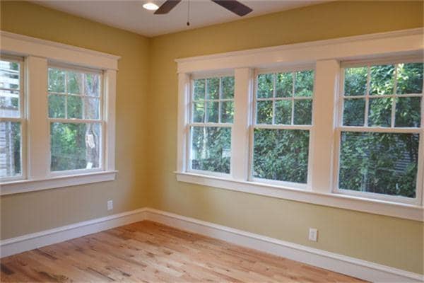 Building Photo - 104 S Rosemont Ave