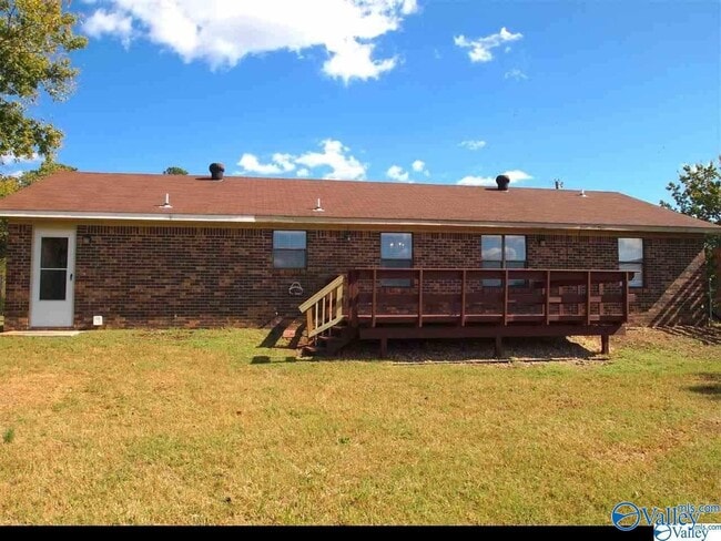 Building Photo - 104 Woodlawn Dr