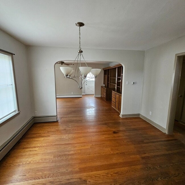 Building Photo - COMING SOON!!  Gorgeous 4 Bedroom Home in ...
