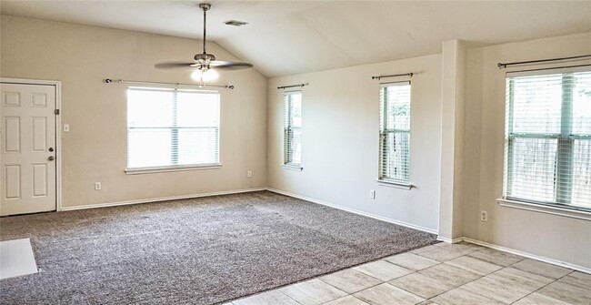 Building Photo - 9959 Driftwood Park Dr