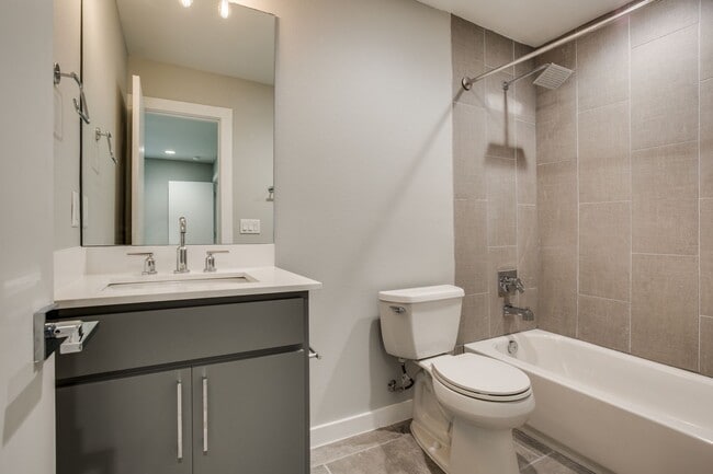 Building Photo - $1599 - Washer and Dryer Included