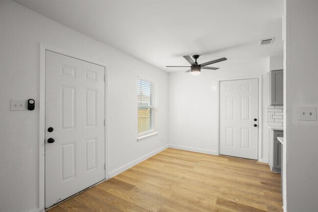 Building Photo - 1317 Mckie Cove