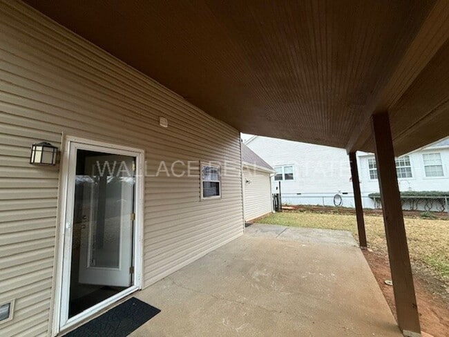 Building Photo - LOVELY 3 BEDROOM, 2.5 BATHROOM HOME IN ROCKY HILL AREA!!