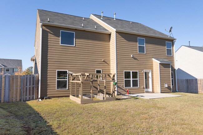 Building Photo - 4632 Southwind Rd