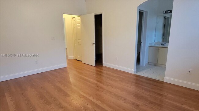 Building Photo - 4976 Leeward Ln