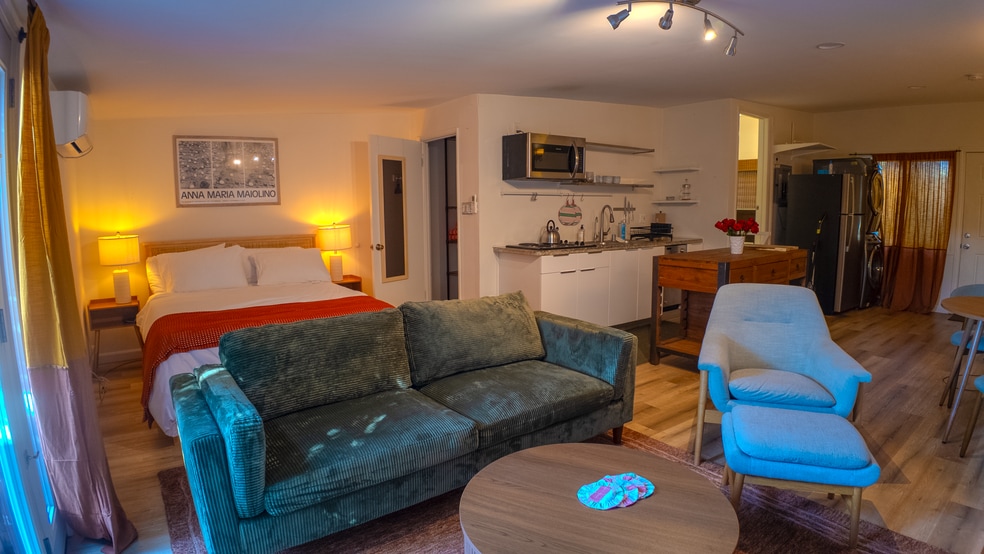 Building Photo - 1239 N Commonwealth Ave