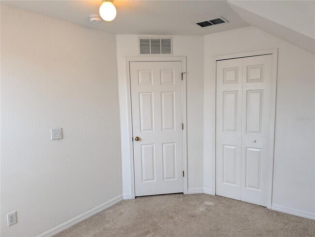 Building Photo - 24606 Victoria Wood Ct