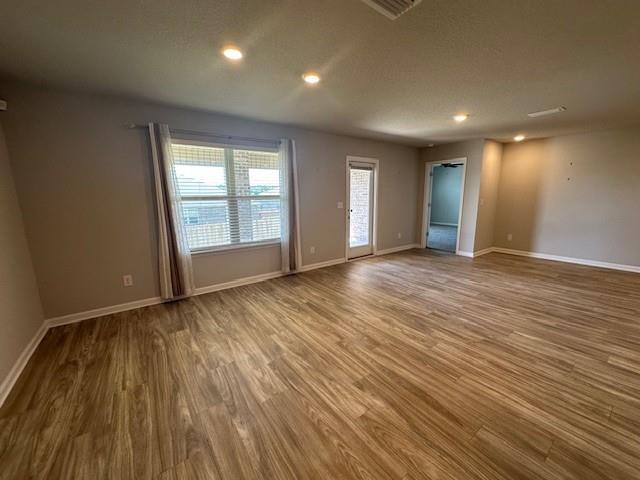 Building Photo - 2553 Windmere Dr E