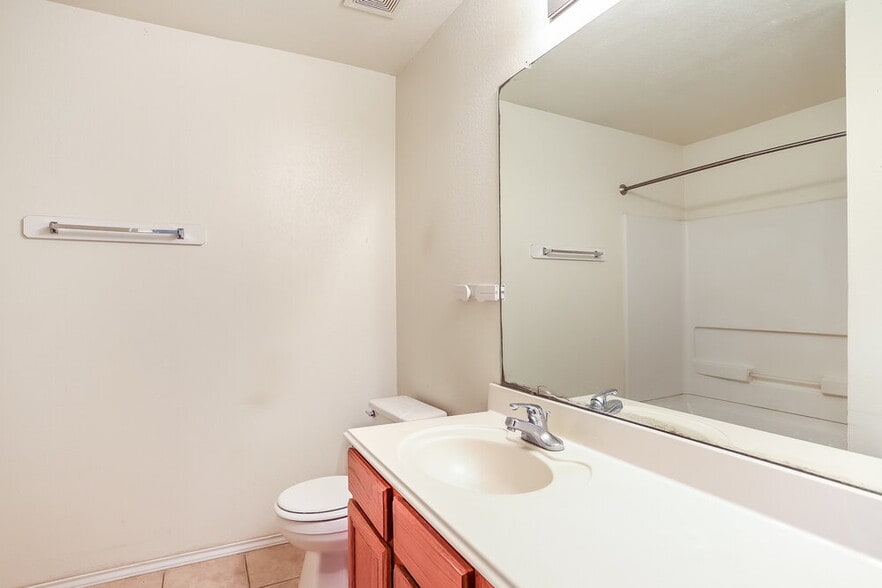 Building Photo - 20830 Banyan Crest Ln