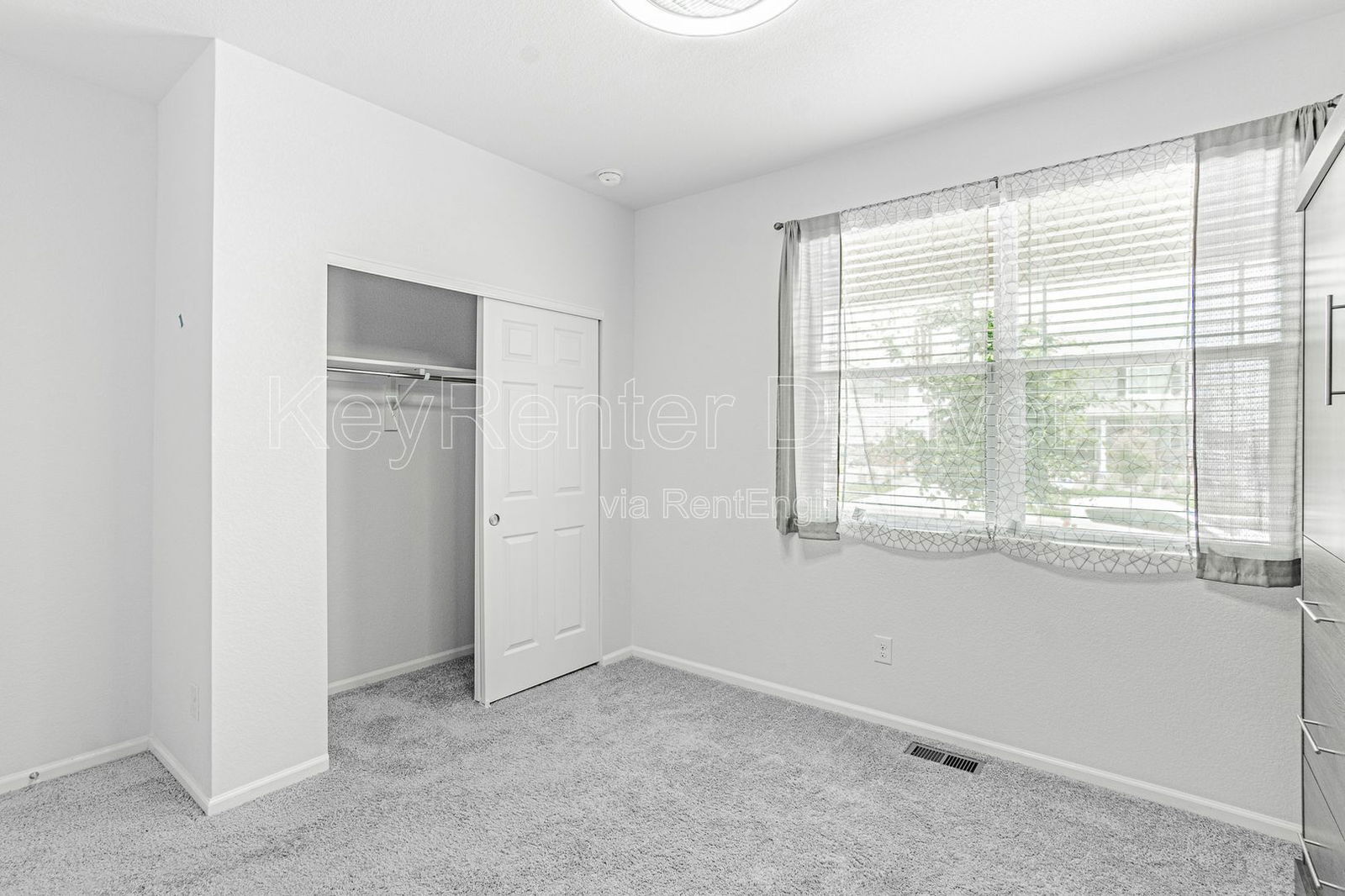 Building Photo - 6037 N Halifax Ct