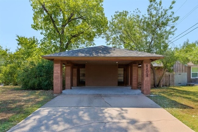 Building Photo - 6201 Berkett Cove